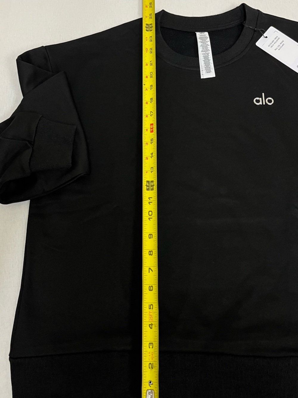 ALO Yoga Accolade Black Crewneck Sweatshirt - Picture 5 of 9